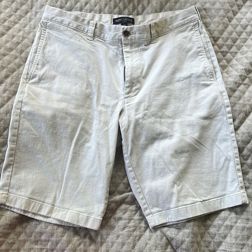 J.Crew Mens khaki shorts 32w 9” inseam